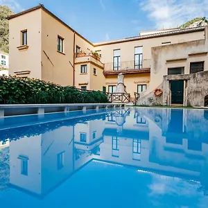 https://amalfi-holiday-resort.hotels-amalfi.com